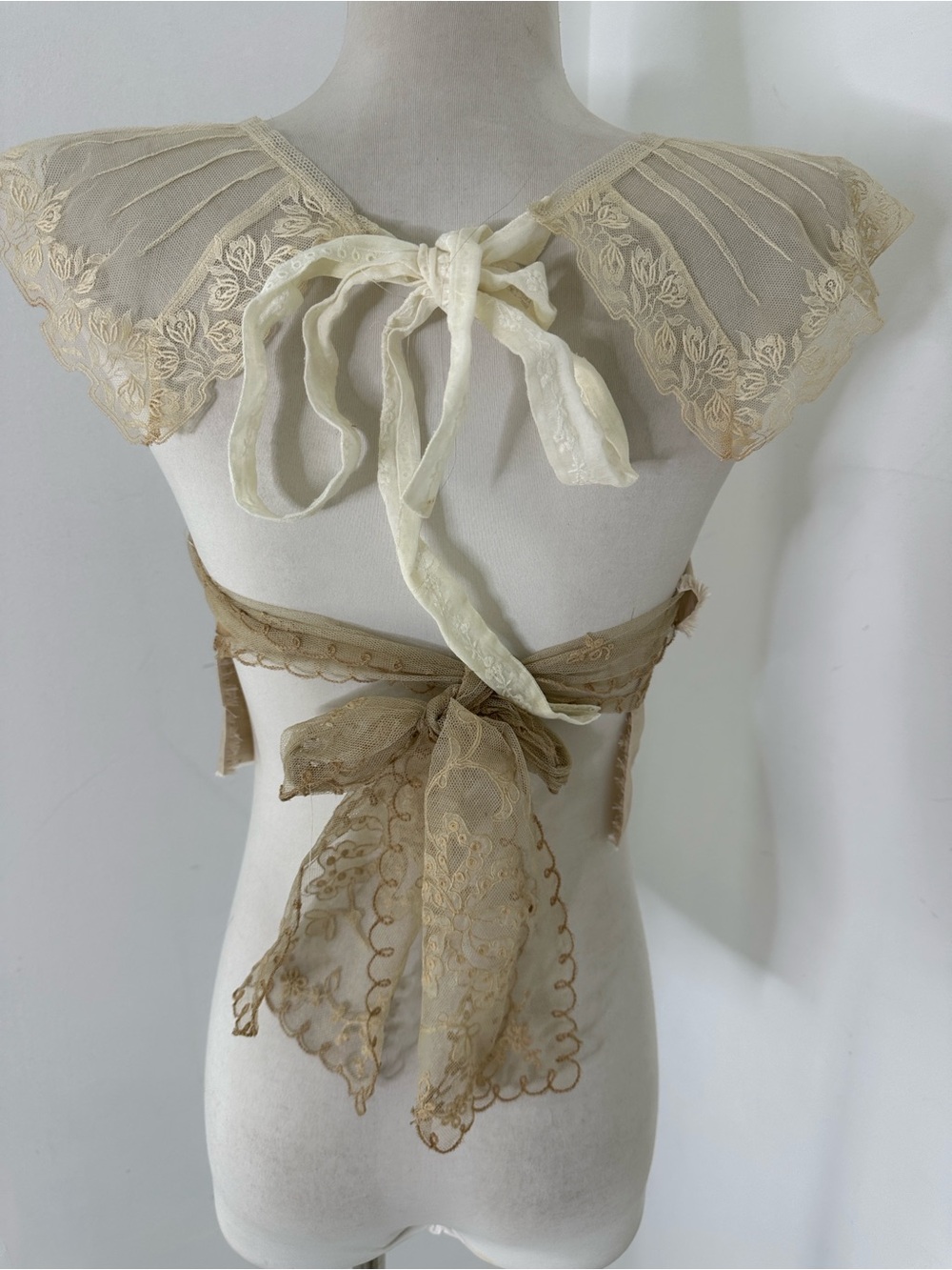 Vintage Art To Wear Antique Lace Handmade Top With Sterling Brooch Accent - Picture 5 of 8